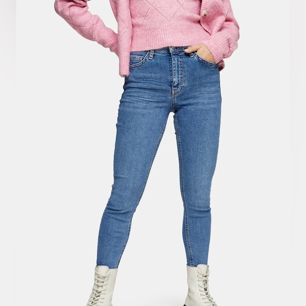Topshop Jamie Skinny Jeans w/ frayed bottom